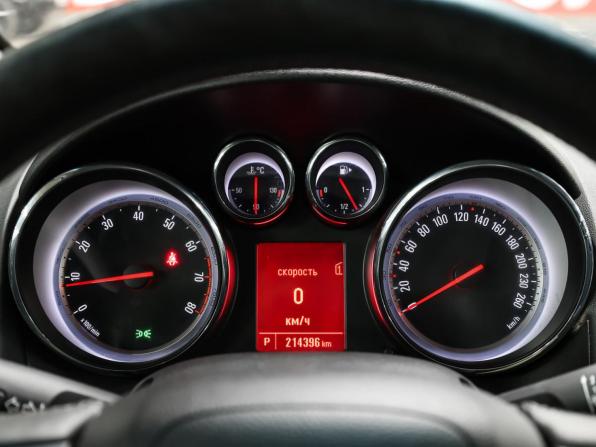 Opel Astra J Рестайлинг с пробегом 2013 года, цена 827 000 рублей, 214353 км, хэтчбек, Автокод Объявления