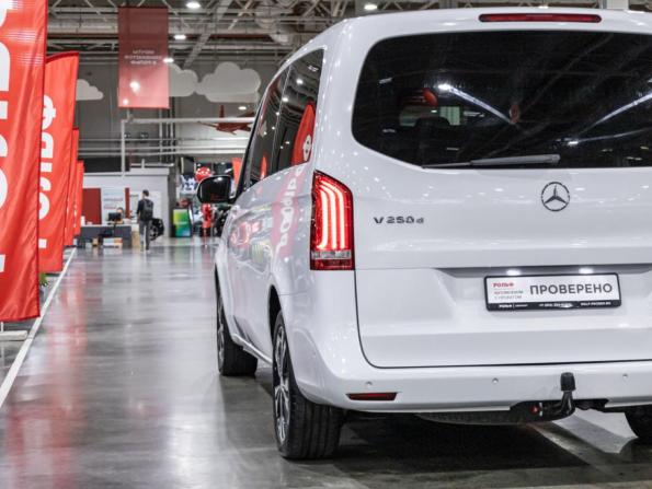 Mercedes-Benz V-Класс III (W447) с пробегом 2015 года, цена 3 999 700 рублей, 129935 км, минивэн, Автокод Объявления