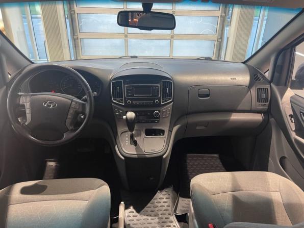 Hyundai H-1 II Рестайлинг 2 с пробегом 2019 года, цена 2 549 000 рублей, 197880 км, минивэн, Автокод Объявления