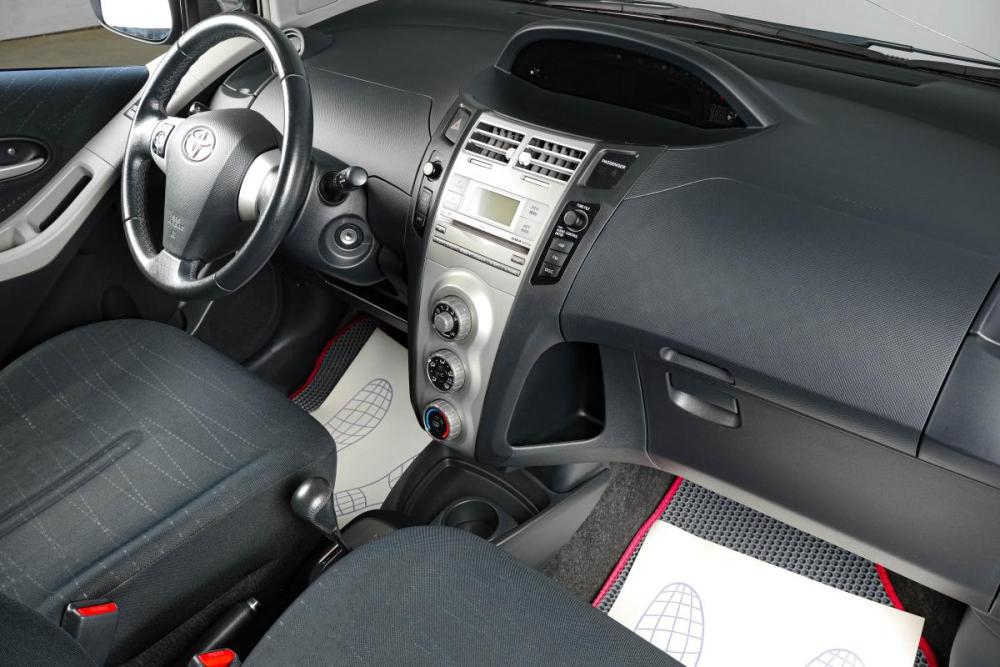 Toyota Yaris II Тюмень  - изображение 11