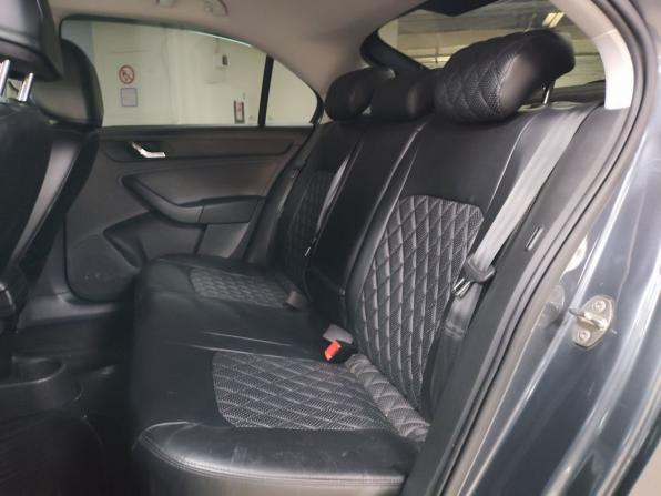 Skoda Rapid I с пробегом 2015 года, цена 729 000 рублей, 60127 км, лифтбек, Автокод Объявления