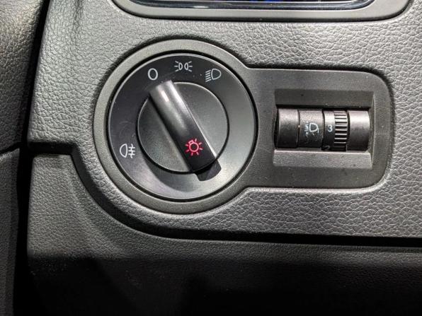 Volkswagen Polo V Рестайлинг с пробегом 2018 года, цена 995 000 рублей, 99150 км, седан, Автокод Объявления