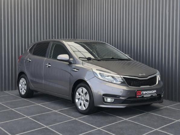 Kia Rio III Рестайлинг с пробегом 2017 года, цена 1 217 000 рублей, 77224 км, хэтчбек, Автокод Объявления