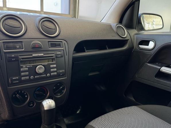 Ford Fusion I Рестайлинг с пробегом 2007 года, цена 369 000 рублей, 258549 км, хэтчбек, Автокод Объявления