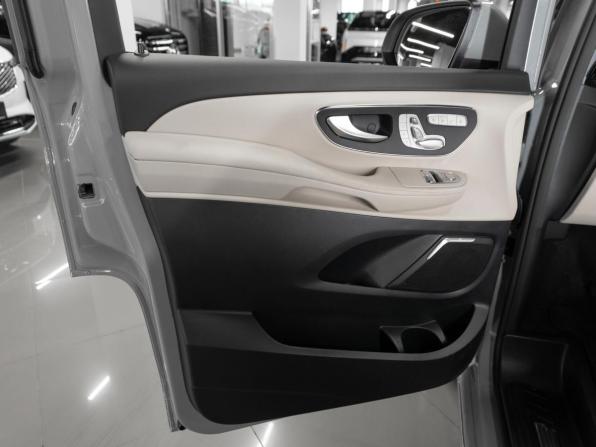 Mercedes-Benz V-Класс III (W447) Рестайлинг 2 с пробегом 2025 года, цена 13 790 000 рублей, 29 км, минивэн, Автокод Объявления