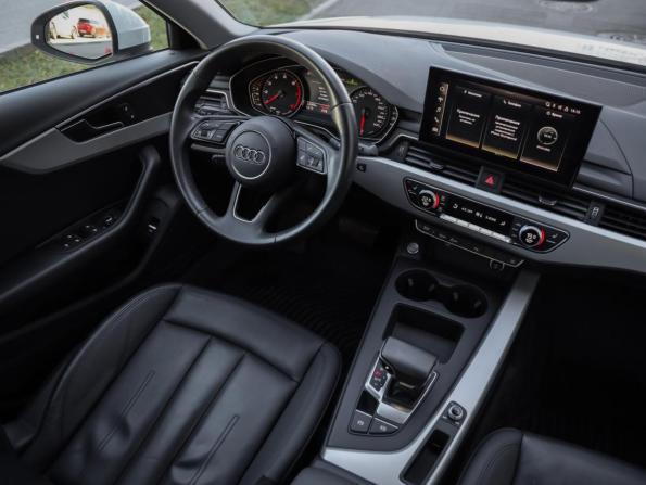 Audi A4 V (B9) Рестайлинг с пробегом 2020 года, цена 3 249 000 рублей, 22687 км, седан, Автокод Объявления
