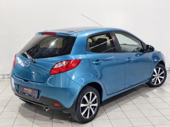 Mazda 2 II Рестайлинг (DE2) с пробегом 2011 года, цена 894 400 рублей, 101217 км, хэтчбек, Автокод Объявления