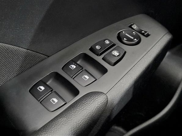 Hyundai Solaris II с пробегом 2019 года, цена 1 295 000 рублей, 95481 км, седан, Автокод Объявления