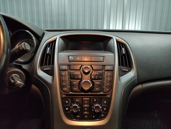 Opel Astra J Рестайлинг с пробегом 2012 года, цена 585 000 рублей, 259767 км, хэтчбек, Автокод Объявления