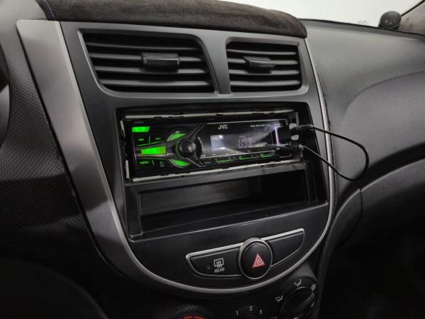 Hyundai Solaris I Рестайлинг с пробегом 2014 года, цена 650 000 рублей, 139100 км, седан, Автокод Объявления