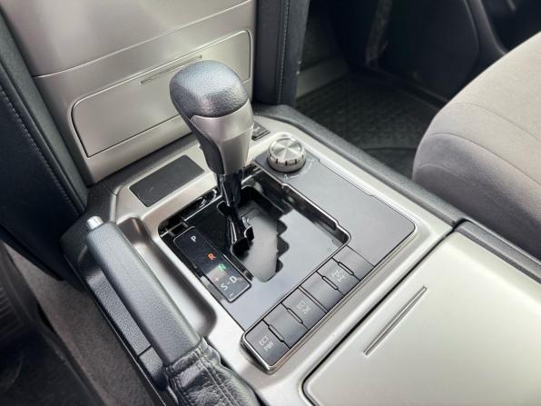 Toyota Land Cruiser 200 Series Рестайлинг 2 с пробегом 2017 года, цена 6 480 000 рублей, 89340 км, внедорожник, Автокод Объявления