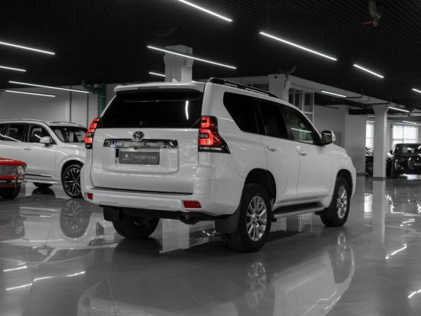Toyota Land Cruiser Prado 150 Series Рестайлинг 2 с пробегом 2019 года, цена 4 900 000 рублей, 126064 км, внедорожник, Автокод Объявления