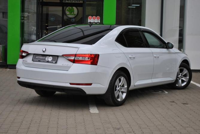 Skoda Superb III с пробегом 2019 года, цена 1 849 000 рублей, 61454 км, лифтбек, Автокод Объявления