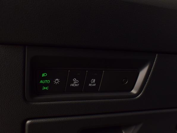 Volkswagen Touareg III с пробегом 2021 года, цена 7 750 995 рублей, 42962 км, внедорожник, Автокод Объявления