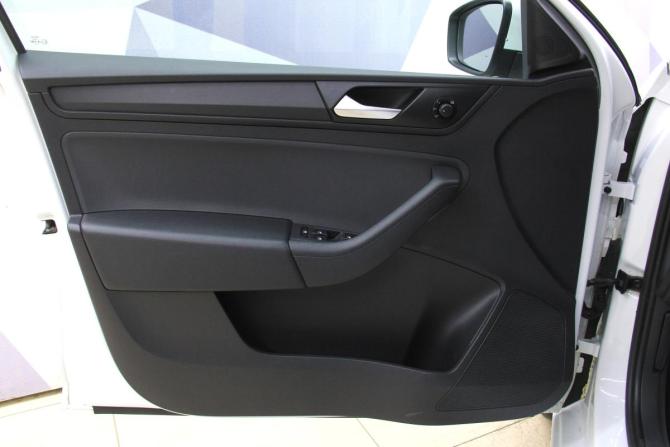 Volkswagen Polo VI с пробегом 2021 года, цена 1 558 000 рублей, 74141 км, лифтбек, Автокод Объявления