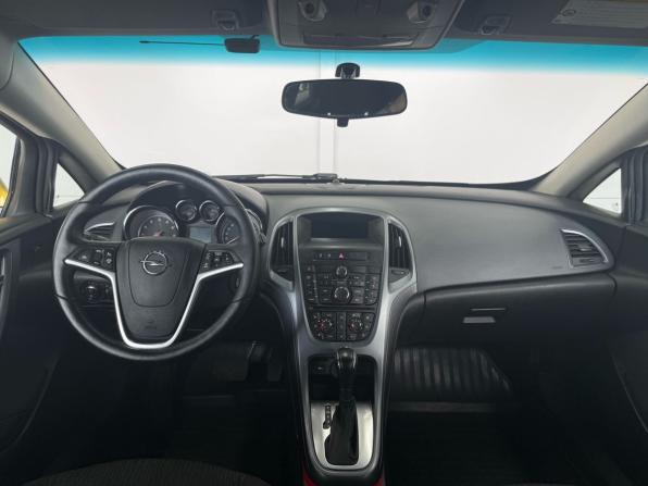 Opel Astra J Рестайлинг с пробегом 2014 года, цена 849 000 рублей, 183000 км, хэтчбек, Автокод Объявления