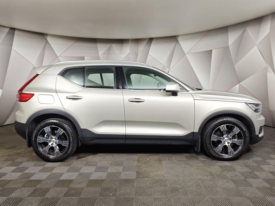 Volvo XC40 I Москва  - изображение 6