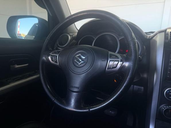 Suzuki Grand Vitara II Рестайлинг 2 с пробегом 2013 года, цена 1 479 000 рублей, 288782 км, внедорожник, Автокод Объявления