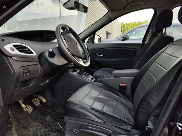 Renault Scenic III с пробегом 2010 года, цена 650 000 рублей, 251187 км, компактвэн, Автокод Объявления