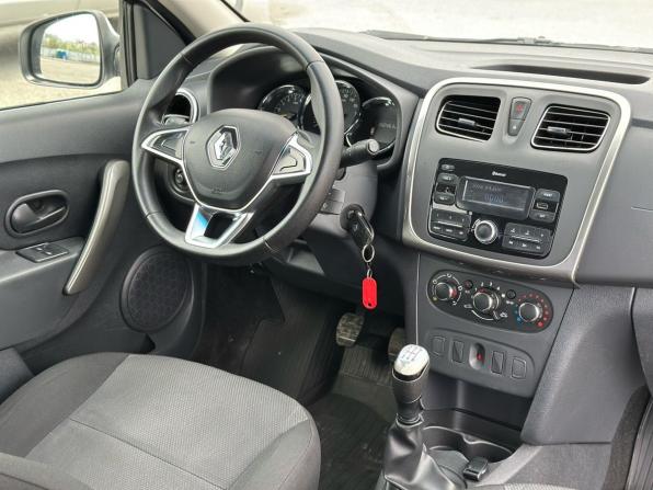 Renault Logan II Рестайлинг с пробегом 2021 года, цена 600 000 рублей, 147000 км, седан, Автокод Объявления