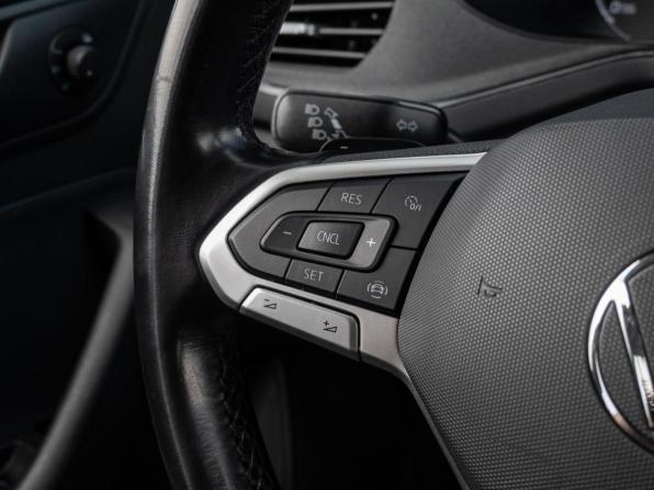 Volkswagen Polo V Рестайлинг с пробегом 2020 года, цена 1 599 040 рублей, 82314 км, седан, Автокод Объявления