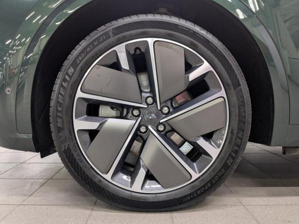 Li Auto (Lixiang) L9 I Рестайлинг с пробегом 2025 года, цена 8 500 000 рублей, 42091 км, внедорожник, Автокод Объявления