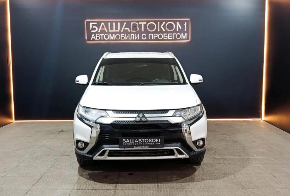 Mitsubishi Outlander III Рестайлинг 3 Уфа  - изображение 2