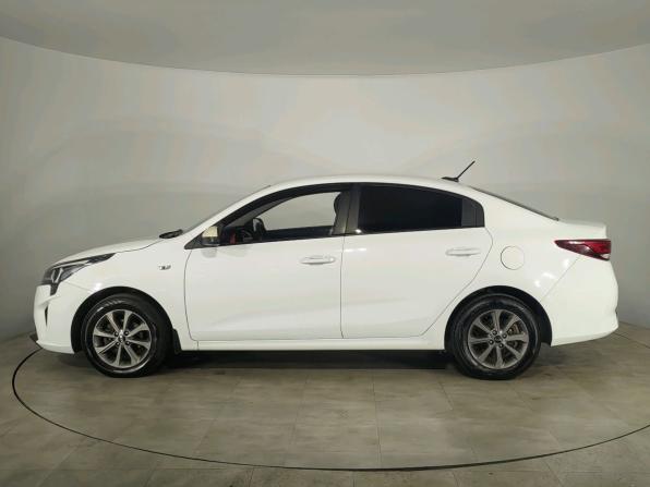 Kia Rio IV Рестайлинг с пробегом 2020 года, цена 1 315 000 рублей, 153936 км, седан, Автокод Объявления