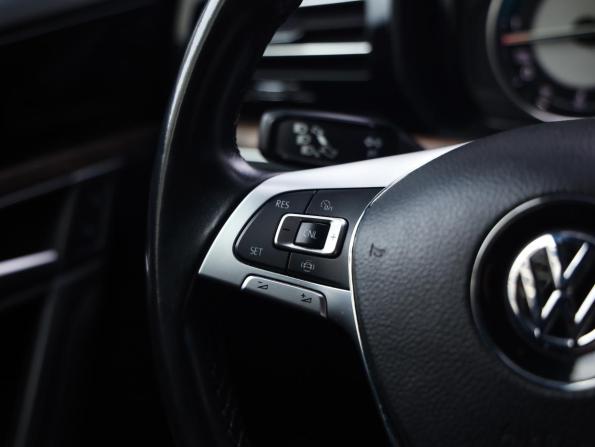 Volkswagen Touareg III с пробегом 2018 года, цена 4 300 000 рублей, 159998 км, внедорожник, Автокод Объявления