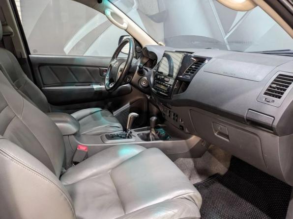Toyota Hilux VII Рестайлинг с пробегом 2013 года, цена 2 295 000 рублей, 230572 км, offers.body_type.unknown, Автокод Объявления