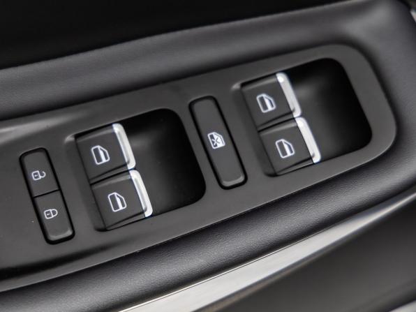 Omoda S5 с пробегом 2023 года, цена 1 648 000 рублей, 13199 км, седан, Автокод Объявления