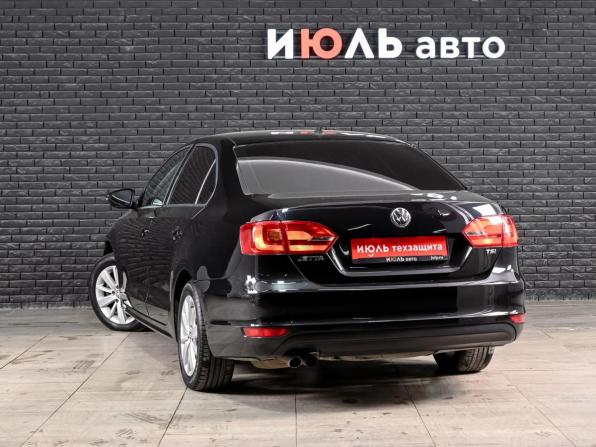 Volkswagen Jetta VI с пробегом 2013 года, цена 900 000 рублей, 251159 км, седан, Автокод Объявления