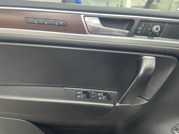 Volkswagen Touareg II Рестайлинг с пробегом 2016 года, цена 2 898 000 рублей, 208790 км, внедорожник, Автокод Объявления