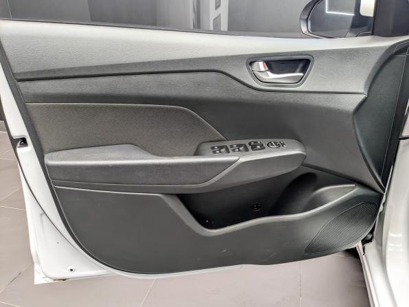 Hyundai Solaris II Рестайлинг с пробегом 2022 года, цена 1 665 000 рублей, 68204 км, седан, Автокод Объявления