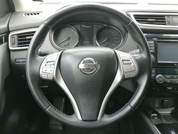 Nissan Qashqai II с пробегом 2017 года, цена 1 450 000 рублей, 137560 км, внедорожник, Автокод Объявления