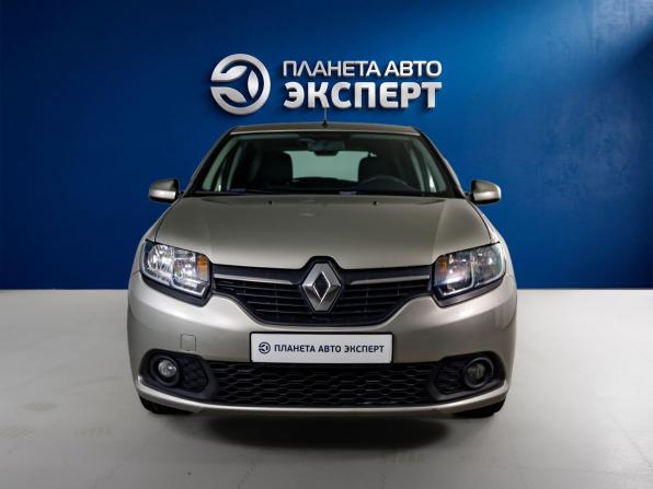 Renault Sandero II с пробегом 2018 года, цена 940 500 рублей, 100717 км, хэтчбек, Автокод Объявления