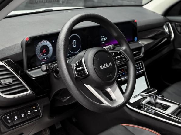 Kia Seltos I Рестайлинг с пробегом 2025 года, цена 2 550 000 рублей, 3792 км, внедорожник, Автокод Объявления