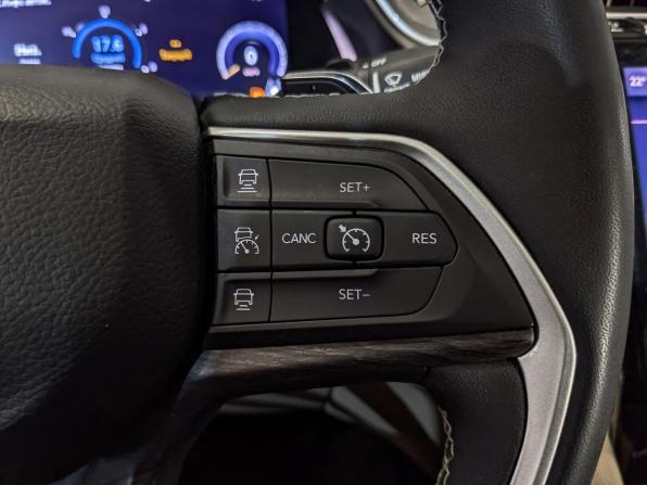 Jeep Grand Cherokee V (WL) с пробегом 2022 года, цена 5 750 000 рублей, 33944 км, внедорожник, Автокод Объявления