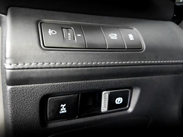 Hyundai Santa Fe IV Рестайлинг с пробегом 2023 года, цена 4 590 000 рублей, 54270 км, внедорожник, Автокод Объявления