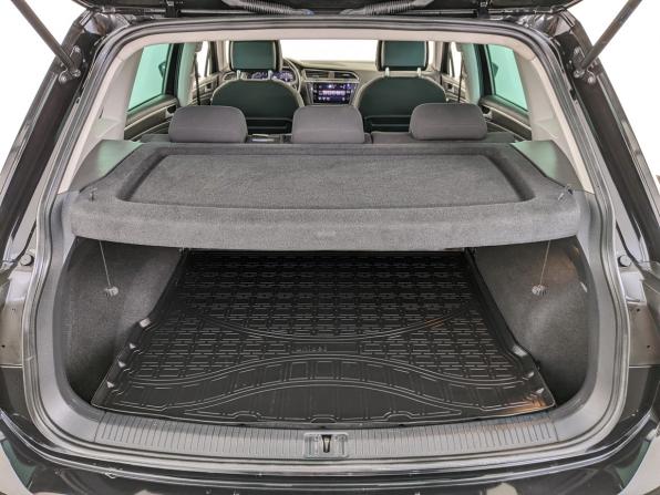 Volkswagen Tiguan II с пробегом 2019 года, цена 1 959 000 рублей, 181317 км, внедорожник, Автокод Объявления
