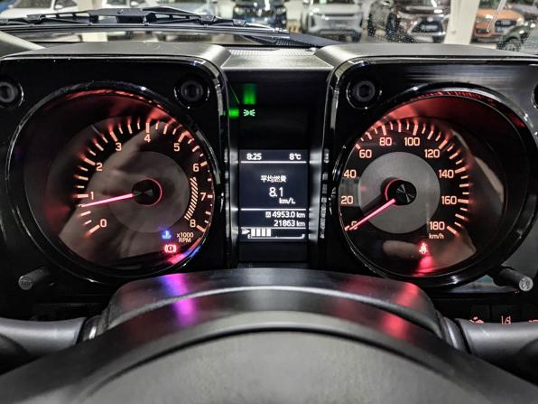Suzuki Jimny IV с пробегом 2022 года, цена 2 550 000 рублей, 21862 км, внедорожник, Автокод Объявления