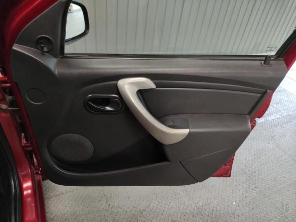 Renault Sandero I с пробегом 2011 года, цена 575 000 рублей, 264855 км, хэтчбек, Автокод Объявления