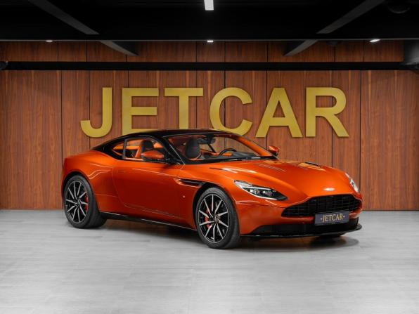 Aston Martin DB11 I с пробегом 2017 года, цена 14 500 000 рублей, 9406 км, купе, Автокод Объявления