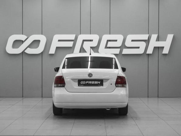 Volkswagen Polo V с пробегом 2014 года, цена 820 000 рублей, 210308 км, седан, Автокод Объявления