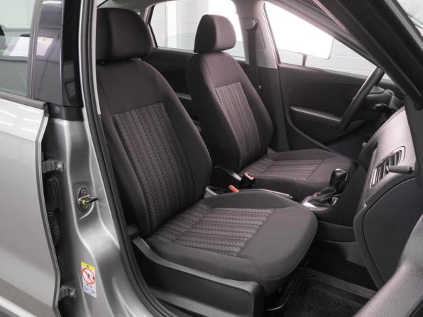 Volkswagen Polo V Рестайлинг с пробегом 2019 года, цена 1 340 000 рублей, 39892 км, седан, Автокод Объявления