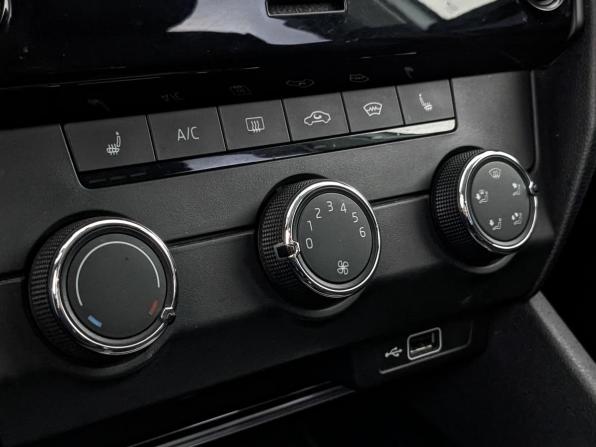 Skoda Octavia III (A7) Рестайлинг с пробегом 2019 года, цена 1 300 000 рублей, 163479 км, лифтбек, Автокод Объявления