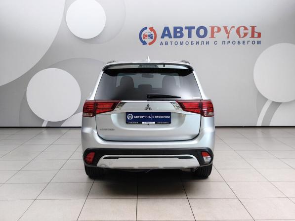 Mitsubishi Outlander III Рестайлинг 3 с пробегом 2022 года, цена 2 111 000 рублей, 190383 км, внедорожник, Автокод Объявления