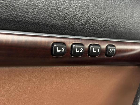 Toyota Land Cruiser 200 Series Рестайлинг 1 с пробегом 2014 года, цена 4 299 000 рублей, 214452 км, внедорожник, Автокод Объявления