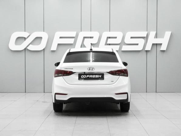 Hyundai Solaris II с пробегом 2017 года, цена 1 370 000 рублей, 163894 км, седан, Автокод Объявления
