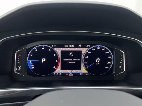 Volkswagen Tiguan II Рестайлинг с пробегом 2021 года, цена 3 799 000 рублей, 140616 км, внедорожник, Автокод Объявления